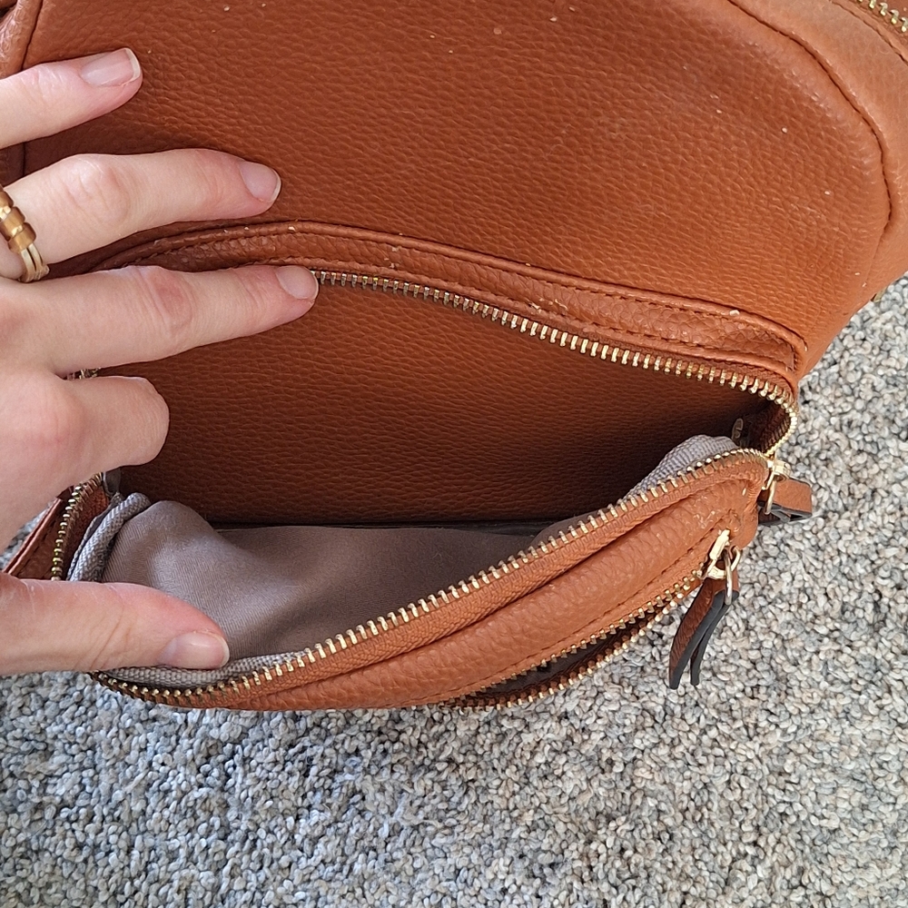 Brown Leather Backpack - Picture 6 of 7